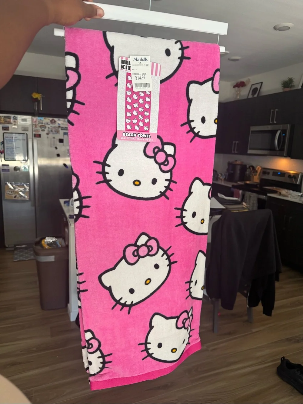 New HELLO KITTY pink towel